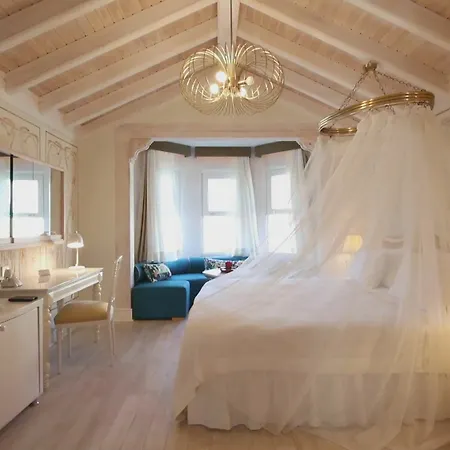 On Bed & Breakfast Alaçatı